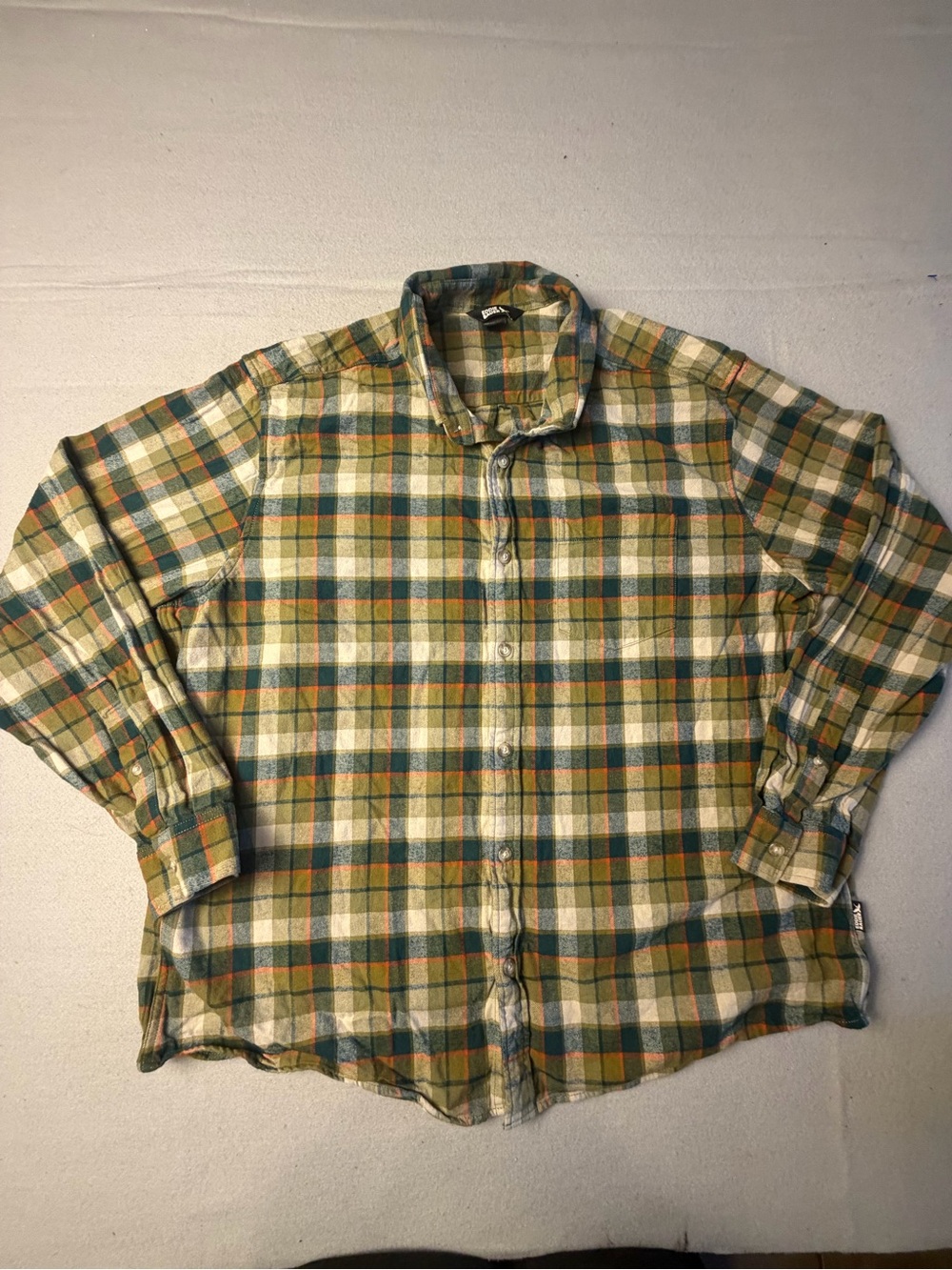 Eddie Bauer Olive and Yellow flannel Plaid Button-Down Shirt 2xl